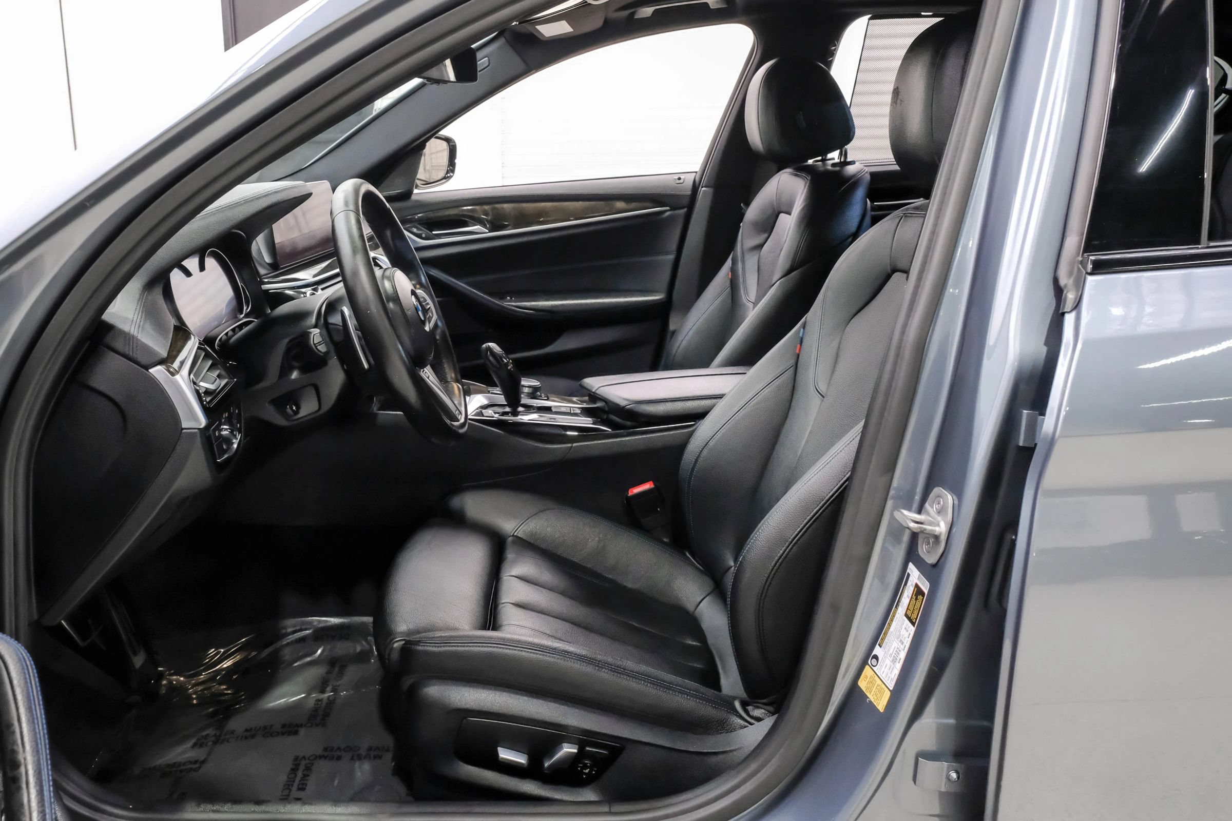 Used 2017 BMW 540i RWD image 19