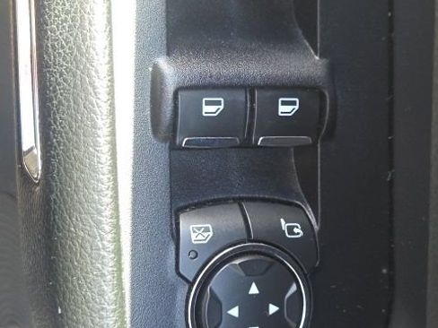 Used 2018 Ford Expedition Max Limited RWD image 24