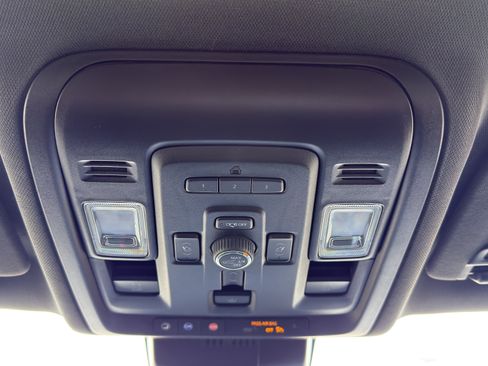 Used 2023 GMC Yukon AT4 w/ AT4 Premium Package image 42