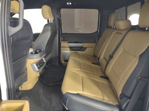 Used 2023 Ford F250 Lariat w/ Chrome Package AWD/4WD image 19