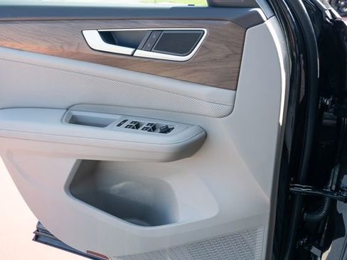 New 2026 Volkswagen Atlas SE FWD image 27