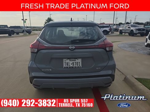 Used 2023 Nissan Kicks SR FWD image 13
