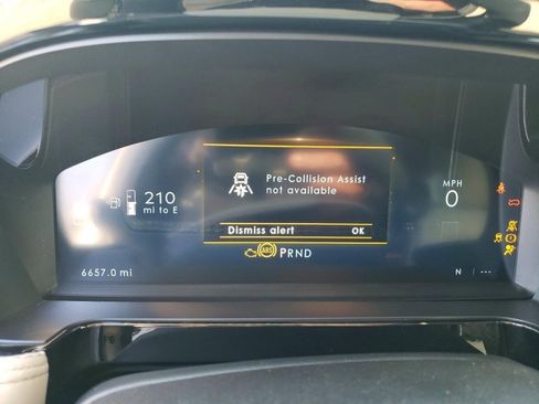 Used 2025 Lincoln Corsair AWD w/ Equipment Group 101A image 8