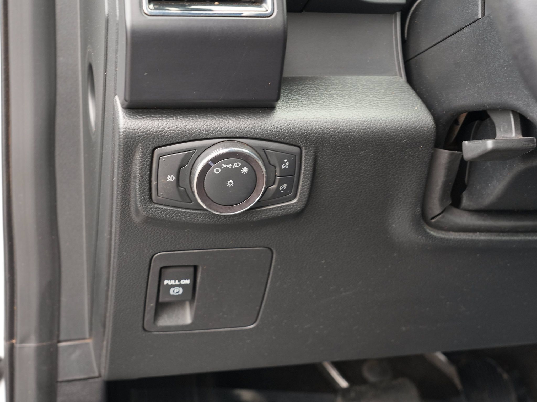 Used 2019 Ford Expedition Max XL AWD/4WD image 17