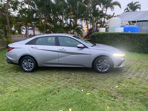 Used 2024 Hyundai Elantra SEL image 26