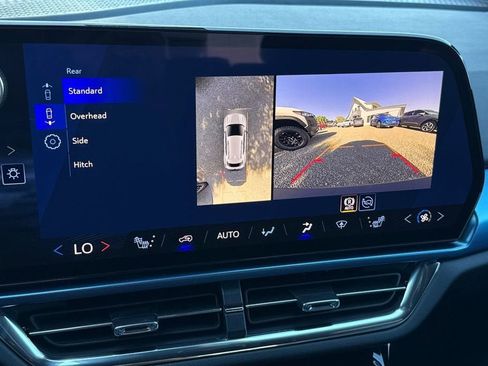 New 2026 Chevrolet Equinox EV LT w/ LPO, Blackout Package FWD image 20