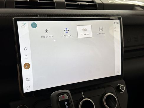 New 2026 Land Rover Defender 110 X-Dynamic SE image 18