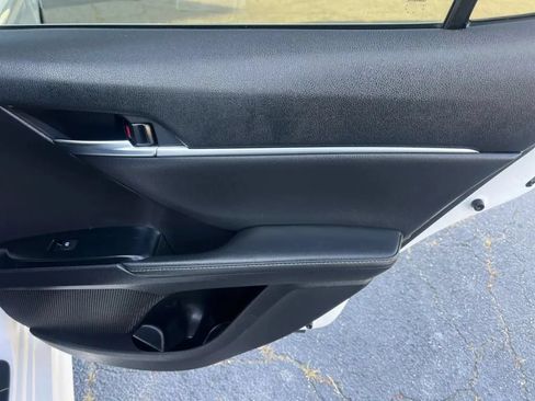 Used 2020 Toyota Camry XSE FWD image 21