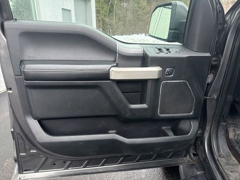 Used 2016 Ford F150 Lariat w/ Equipment Group 502A Luxury image 11