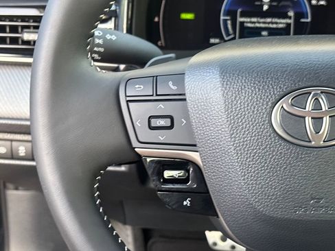 Certified 2025 Toyota Camry SE w/ Convenience Package image 16