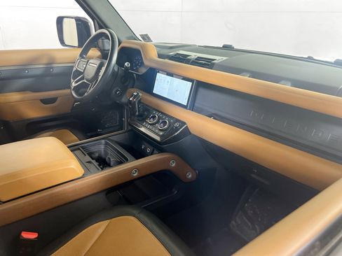 Used 2021 Land Rover Defender 110 X image 29