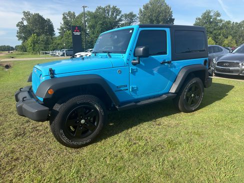 Used 2018 Jeep Wrangler Sport AWD/4WD image 1