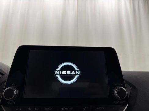 Used 2025 Nissan Sentra SR w/ SR Premium Package FWD image 14