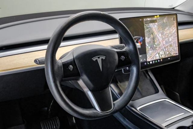 Used 2021 Tesla Model Y 2WD image 23