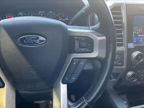 Certified 2017 Ford F250 Platinum w/ FX4 Off-Road Package AWD/4WD image 19