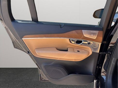 Used 2016 Volvo XC90 T6 Inscription w/ Vision Package image 41