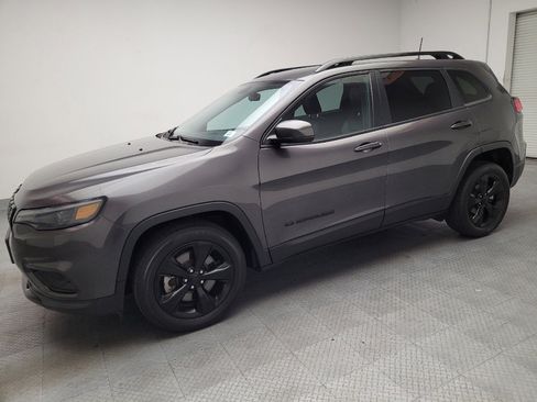 Used 2020 Jeep Cherokee Latitude Plus FWD image 2