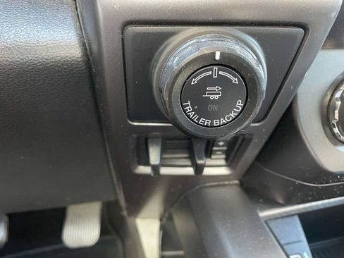 Used 2020 Ford F150 XLT w/ Equipment Group 302A Luxury AWD/4WD image 33