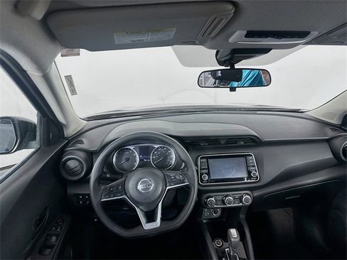 Used 2021 Nissan Kicks S image 20