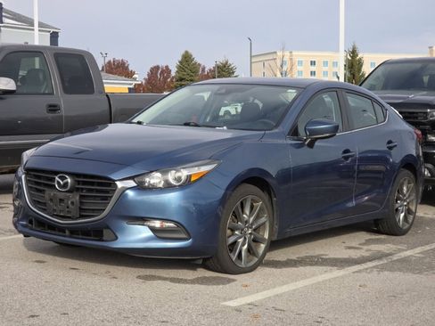 Used 2018 MAZDA MAZDA3 Touring image 8