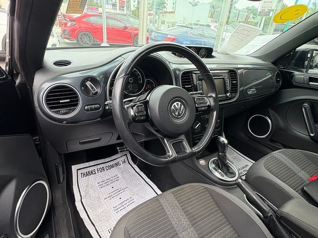 Used 2013 Volkswagen Beetle Turbo FWD image 17