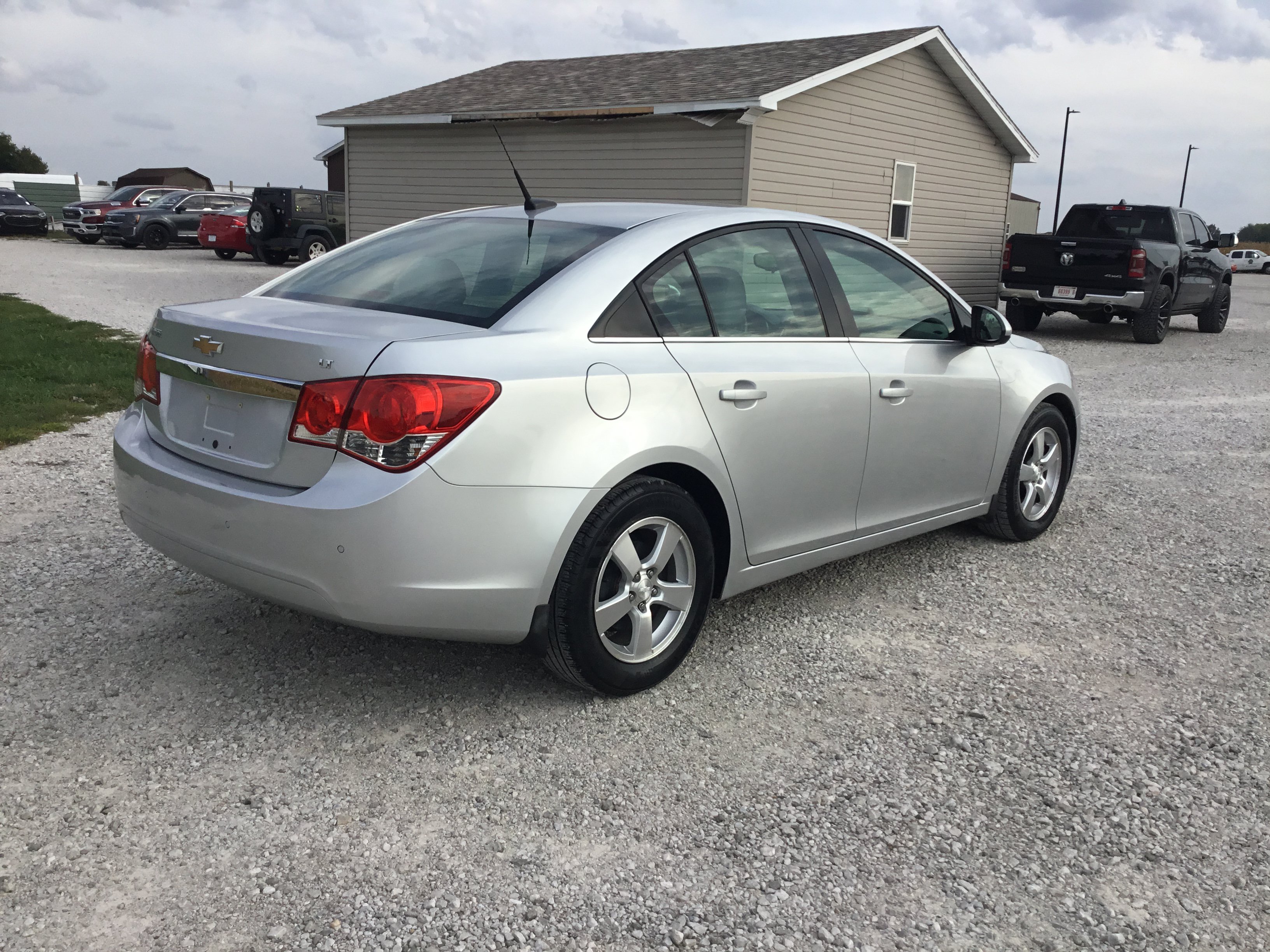 Used 2012 Chevrolet Cruze LT FWD image 3