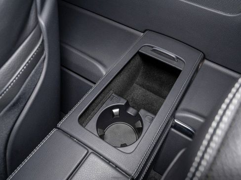 Used 2016 Mercedes-Benz SL 550 image 30