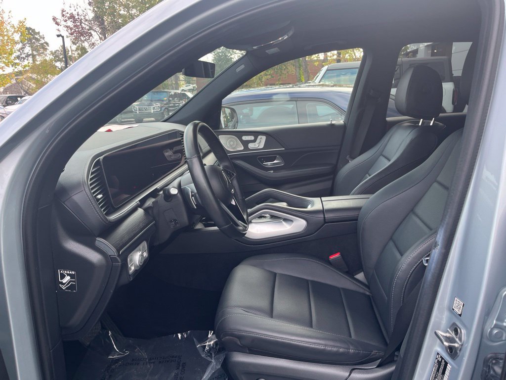 Used 2024 Mercedes-Benz GLE 450 4MATIC w/ AMG Line Exterior image 9