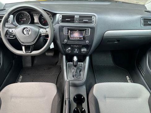 Used 2017 Volkswagen Jetta S FWD image 3