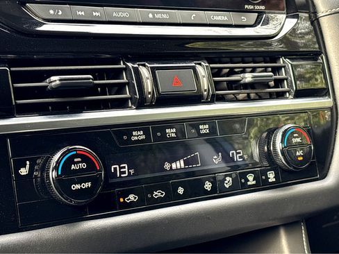 Certified 2024 Nissan Pathfinder SV image 5