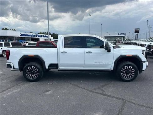 New 2026 GMC Sierra 2500 Denali Ultimate AWD/4WD image 14