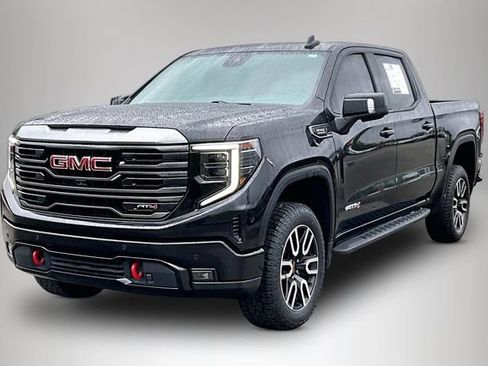 Used 2024 GMC Sierra 1500 AT4 w/ Technology Package AWD/4WD image 2