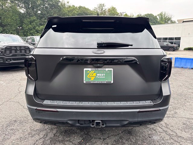 Used 2023 Ford Explorer XLT w/ Equipment Group 202A AWD/4WD image 19
