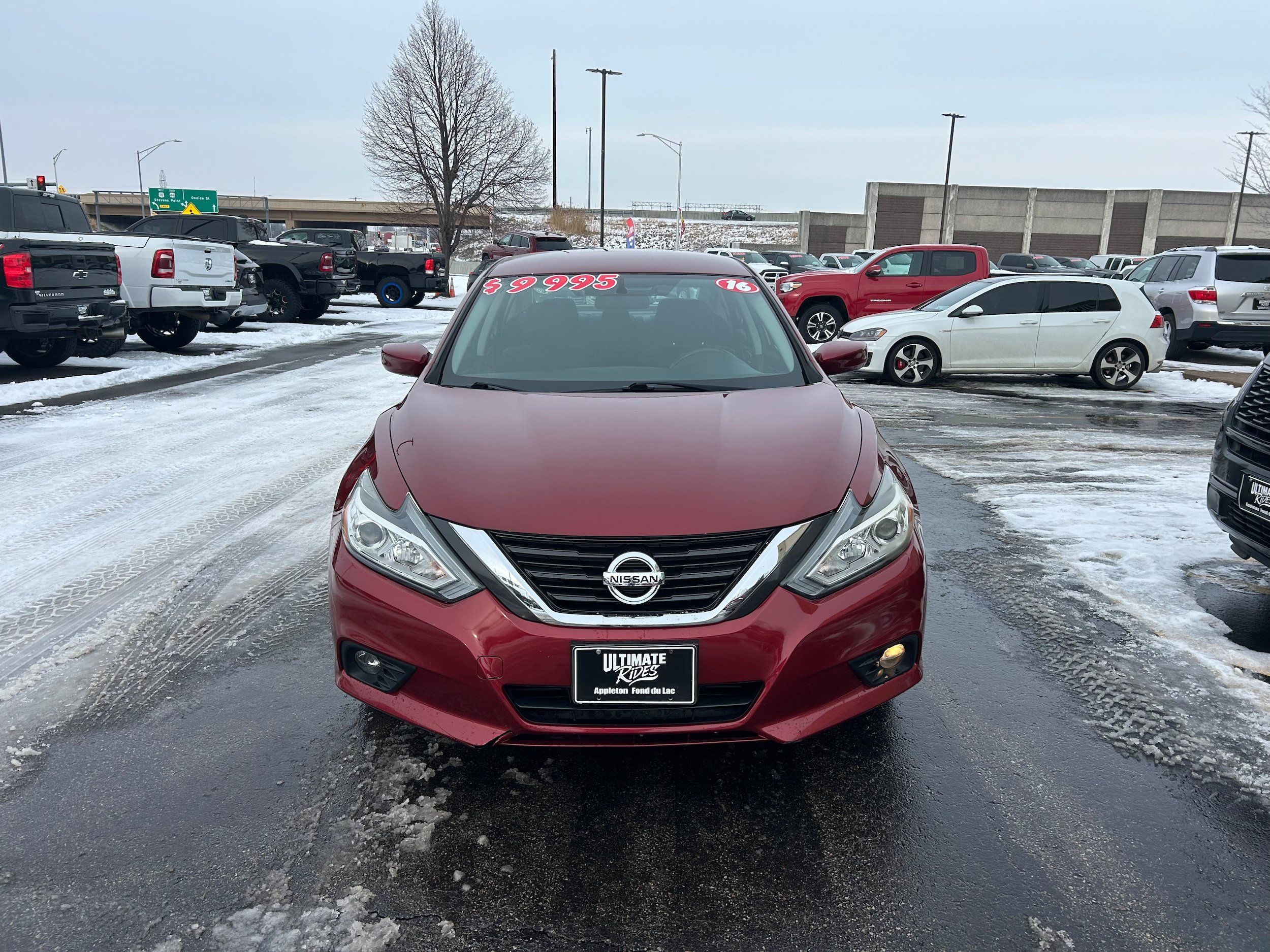 Used 2016 Nissan Altima 2.5 SV FWD image 2