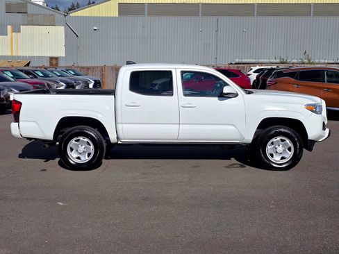 Used 2023 Toyota Tacoma SR AWD/4WD image 16