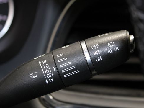 Used 2022 Buick Enclave Premium image 38