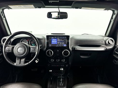 Used 2015 Jeep Wrangler Unlimited Sahara w/ Max Tow Package image 15