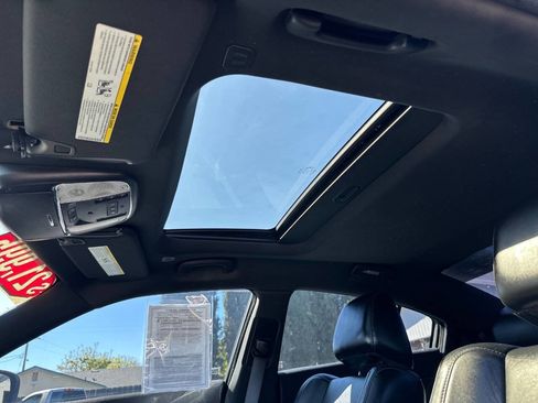 Used 2018 Dodge Charger R/T w/ Plus Group image 17