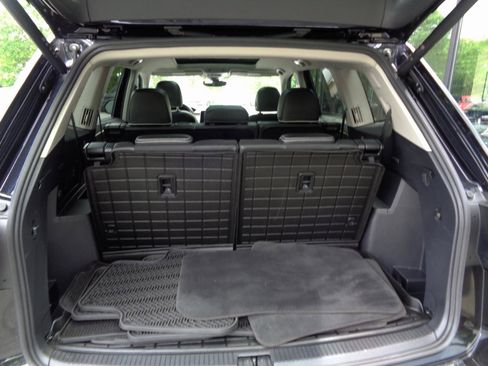 Used 2024 Volkswagen Atlas SEL Premium R-Line AWD/4WD image 18