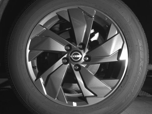 Used 2025 Nissan Rogue SV image 14