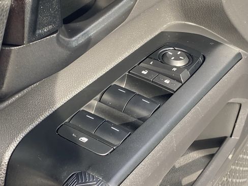 Certified 2024 Toyota Tacoma SR5 image 30