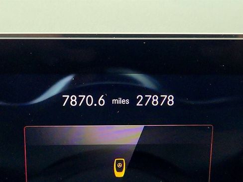 Used 2022 Mercedes-Benz GLB 250 GLB 250 SUV w/ AMG Line Packag image 16