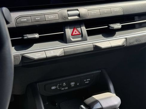 Used 2025 Kia K4 EX FWD image 27