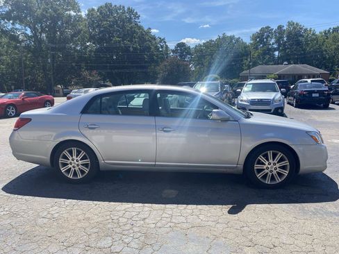 Used 2006 Toyota Avalon Limited FWD image 4