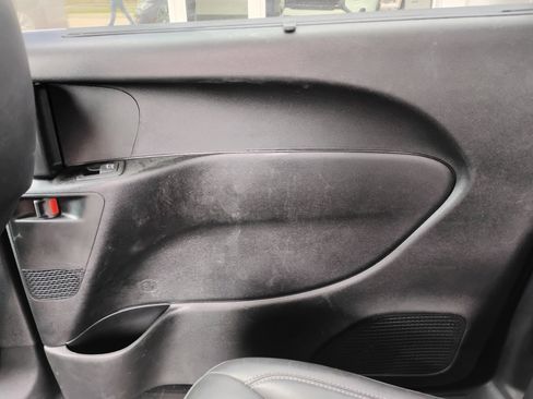 Used 2026 Chrysler Pacifica Select FWD image 15