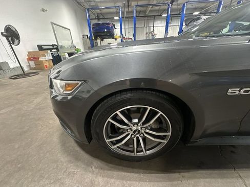Used 2017 Ford Mustang GT RWD image 23