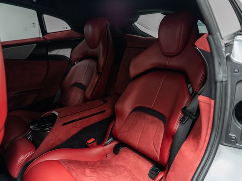 Used 2025 Ferrari Purosangue AWD/4WD image 16