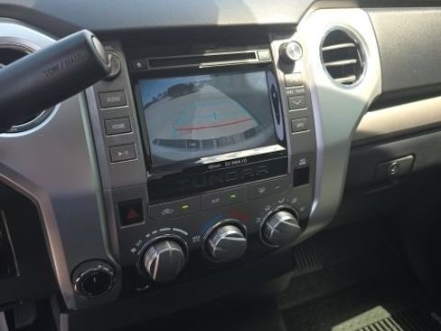 Used 2019 Toyota Tundra SR5 AWD/4WD image 15