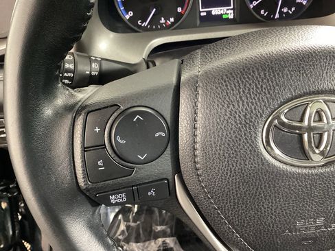 Used 2018 Toyota RAV4 XLE image 22