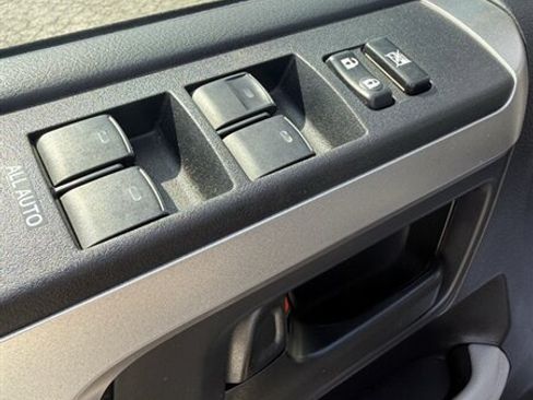 Used 2011 Toyota 4Runner SR5 w/ Premium Pkg w/Leather AWD/4WD image 16